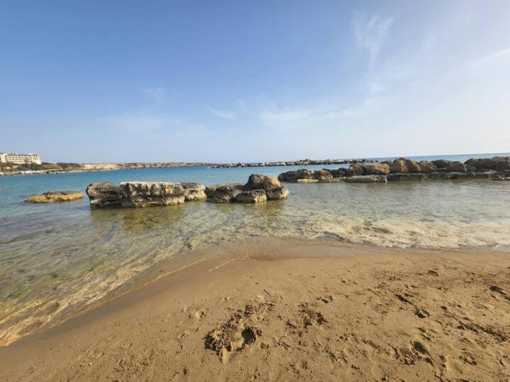 Serenity Corner Paphos Extérieur photo